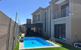 Enclaves Villa